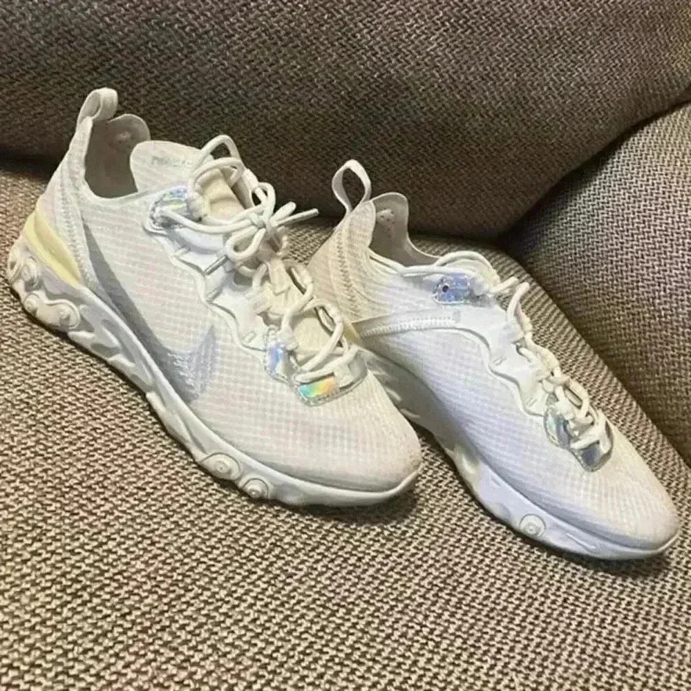 Nike Women's React Element 55 White Iridescent Running Shoes Sz 6